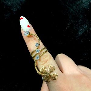 Lucky charm rose gold ring